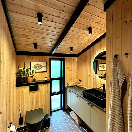 펜션 Modern Summer House With 70s Soul At Gniben Yderby